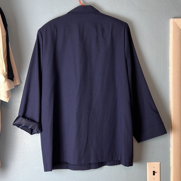 Sag Harbor Women's Navy Blue Blazer Size 16 - Picture 4 of 5